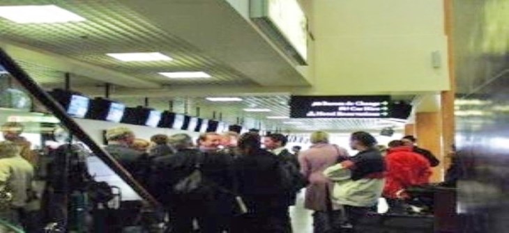 Government background screening for faster airport security lines garners support